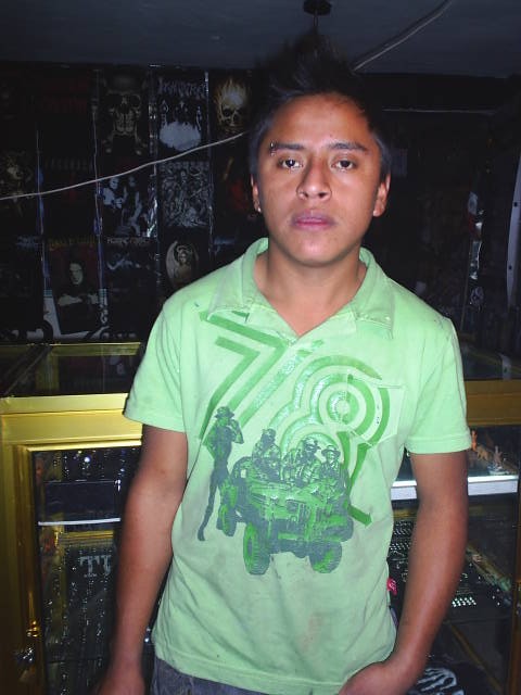 s30100129.jpg